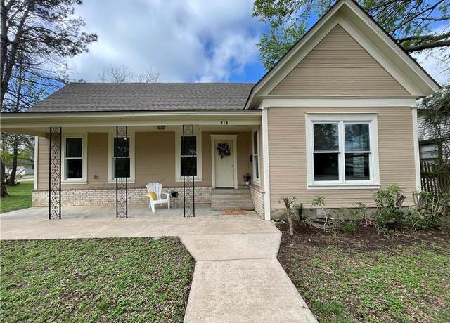 Property at 713 S Tyler, Mcgregor, TX 76657, 4 beds, 2 baths