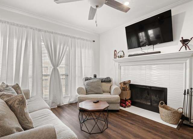 Property at 2500 Peargrove Cir, Arlington, TX 76006, 2 beds, 2.5 baths
