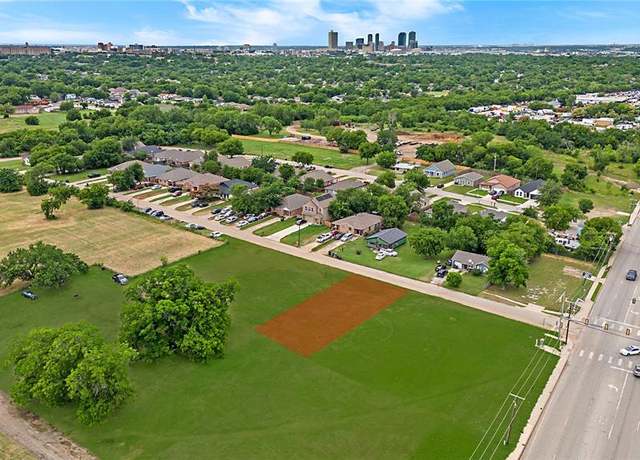 Property at 1508 E Robert St, Fort Worth, TX 76104