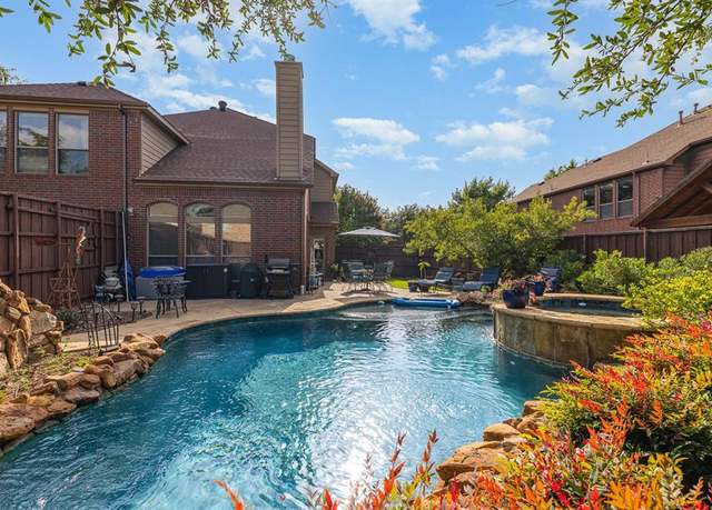 Property at 10924 Coralberry Dr, Frisco, TX 75033, 4 beds, 3.5 baths