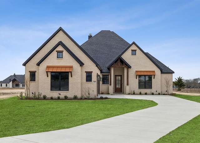 Property at 6010 Lindenwood Blvd, Midlothian, TX 76065, 4 beds, 3.5 baths
