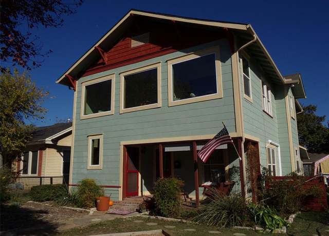 Property at 726 Clinton Ave, Dallas, TX 75208, 3 beds, 2 baths