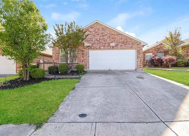 Property at 6228 Adonia Dr, Fort Worth, TX 76131, 3 beds, 2 baths