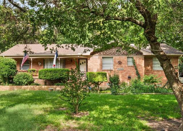Property at 1003 Tanglewood Dr, Cedar Hill, TX 75104, 3 beds, 2 baths