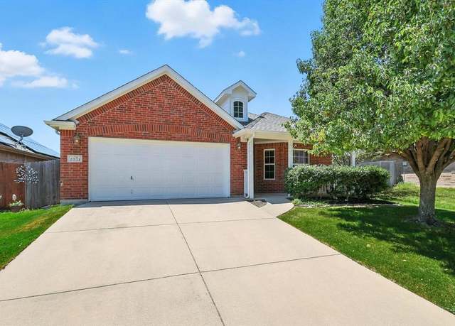 Property at 5521 Creek Hill Ln, Fort Worth, TX 76179, 3 beds, 2 baths