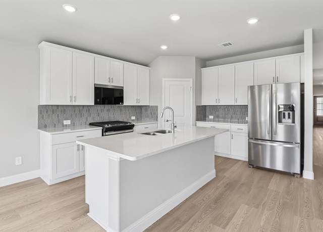 Property at 514 Midnight Oak Dr, Mckinney, TX 75069, 4 beds, 3 baths