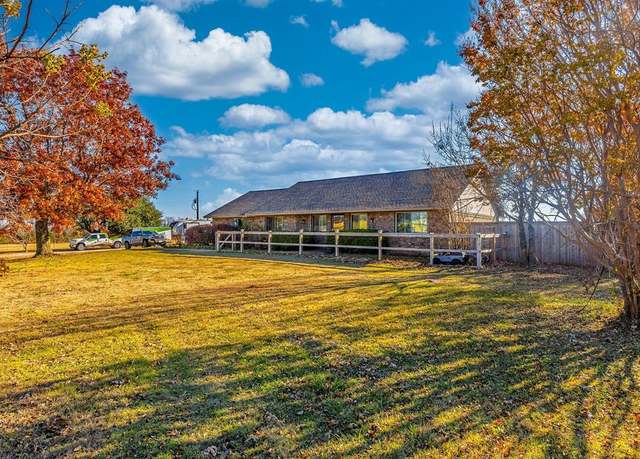 Property at 826 Mardell Ln, Howe, TX 75459, 4 beds, 2 baths
