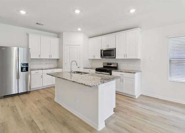 Property at 1365 Los Olmos Ln, Crandall, TX 75114, 3 beds, 2 baths