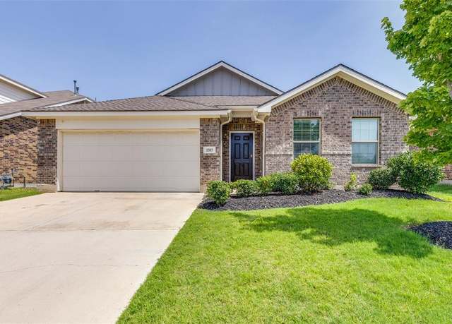 Property at 1317 Trumpet Dr, Fort Worth, TX 76131, 4 beds, 2 baths