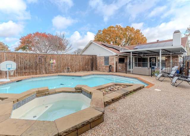 Property at 4307 Arrowwood St, Mesquite, TX 75150, 4 beds, 2 baths