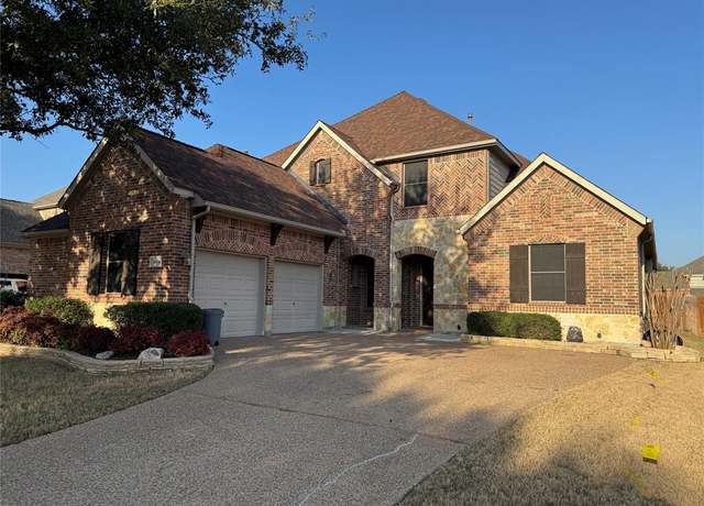 Property at 6976 Clipper Dr, Grand Prairie, TX 75054, 5 beds, 4 baths