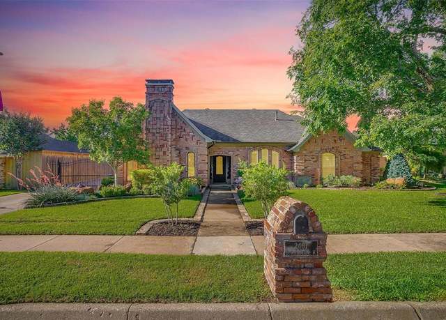 Property at 2461 Stonegate Dr N, Bedford, TX 76021, 3 beds, 2 baths