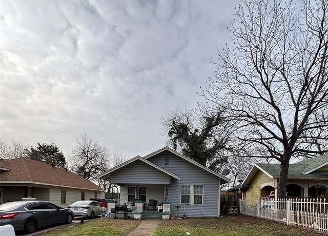 Property at 1248 E Allen Ave, Fort Worth, TX 76104, 5 beds, 3.5 baths