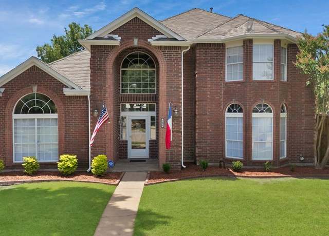 Property at 1400 Blackburn Ln, Plano, TX 75025, 3 beds, 2.5 baths