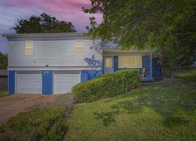 Property at 725 Pemberton Dr, White Settlement, TX 76108, 4 beds, 2 baths