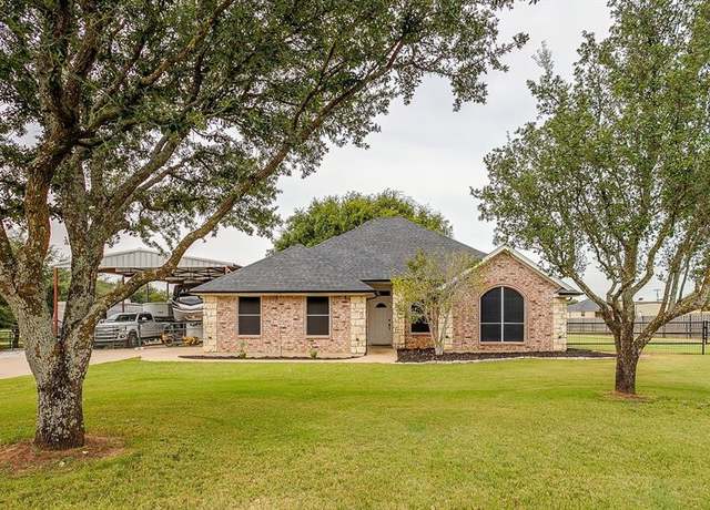 Property at 305 Valley View Ct, Rio Vista, TX 76093, 4 beds, 2 baths
