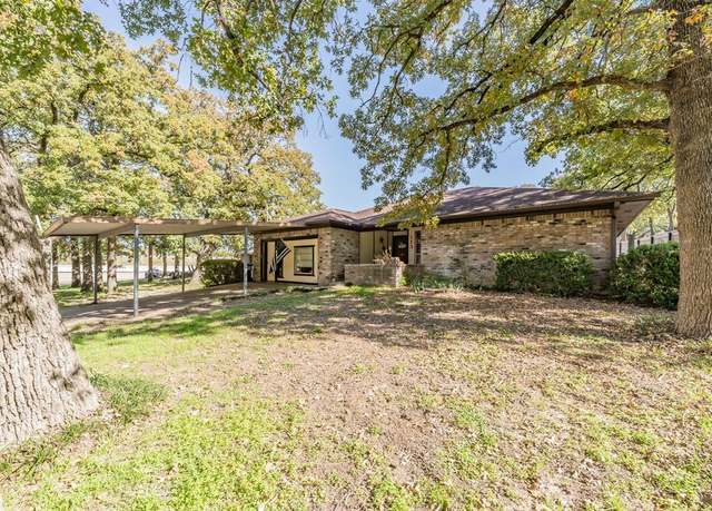 Property at 113 Hankins Dr, Azle, TX 76020, 3 beds, 2 baths