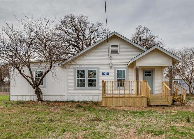 Property at 1010 W Simonds Rd, Seagoville, TX 75159, 3 beds, 2 baths