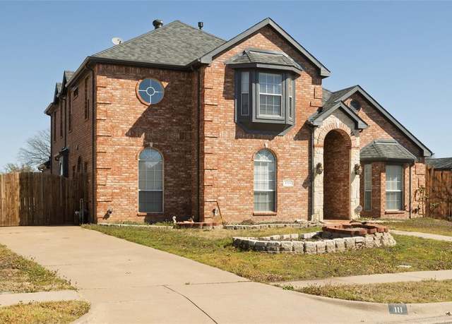 Property at 111 Ithaca Ct, Arlington, TX 76002, 4 beds, 2.5 baths