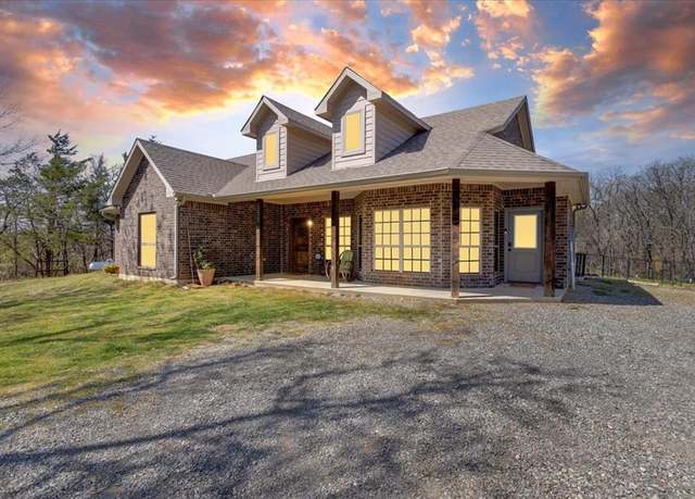 Property at 372 Private Road 123, Savoy, TX 75479, 3 beds, 2 baths