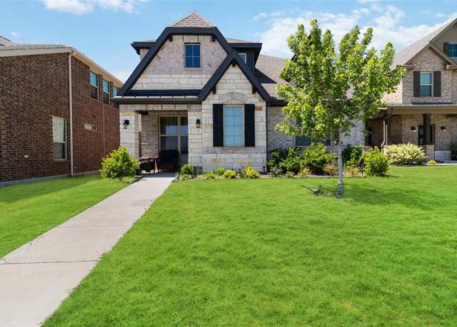 Property at 1313 Canuela Way, Justin, TX 76247, 3 beds, 2.5 baths
