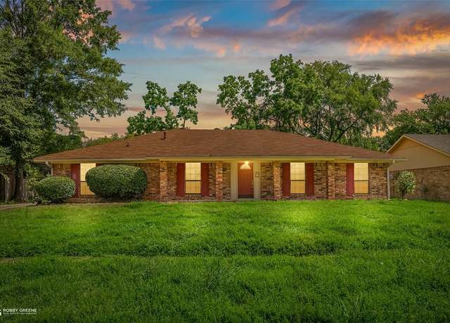 Property at 2422 Somersworth Dr, Shreveport, LA 71118, 4 beds, 2.5 baths