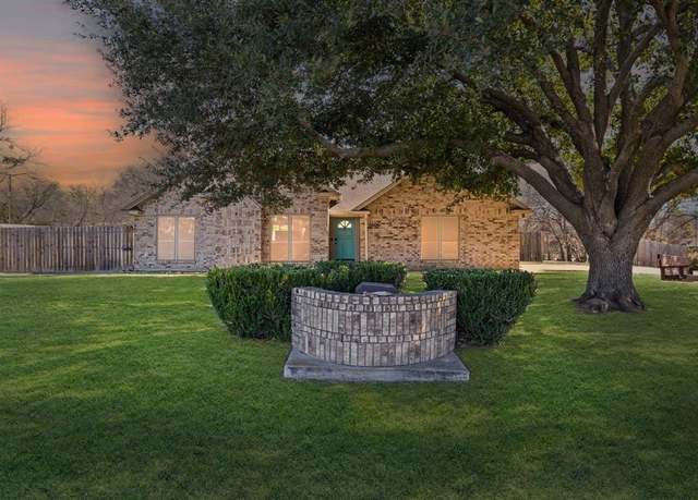 Property at 6604 Seth Barwise St, Fort Worth, TX 76179, 3 beds, 2 baths