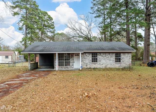 Property at 8111 Roosevelt Dr, Shreveport, LA 71129, 3 beds, 1.5 baths