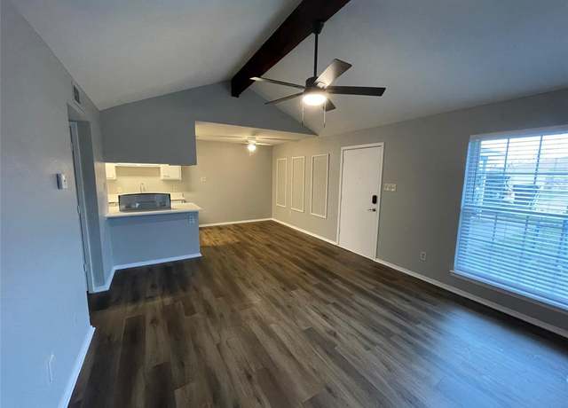 Property at 3421 Green Ridge St, Fort Worth, TX 76133, 2 beds, 1.5 baths
