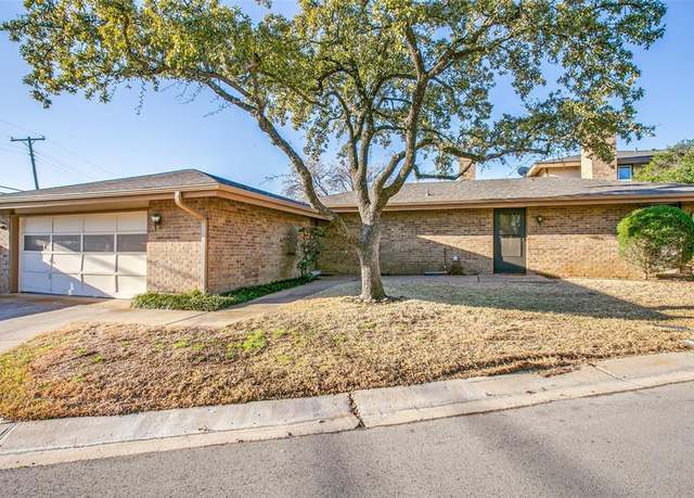 Property at 1 Morrow Dr, Bedford, TX 76021, 2 beds, 1.5 baths