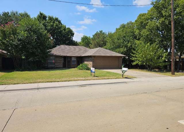 Property at 1700 Audra Ln, Denton, TX 76209, 4 beds, 2 baths