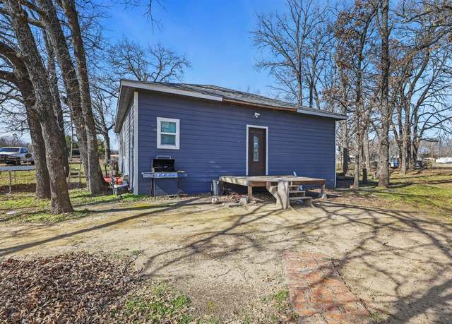 Property at 725 Sundance Dr, Quinlan, TX 75474, 3 beds, 1 bath