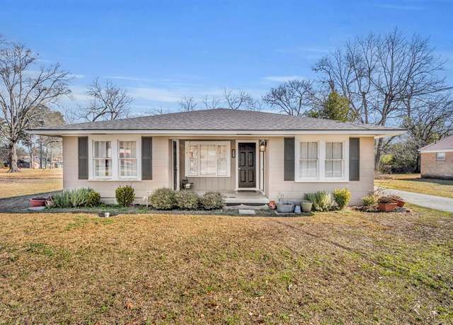 Property at 209 Bounds St, Carthage, TX 75633, 3 beds, 2 baths