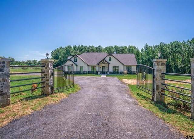 Property at 413 S CR 3101, Jacksonville, TX 75766, 5 beds, 5.5 baths
