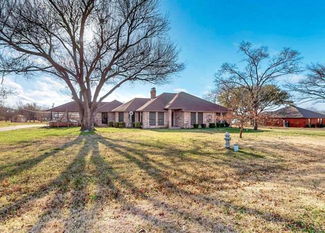 Property at 15526 Brookhollow Cir, Forney, TX 75126, 4 beds, 2 baths