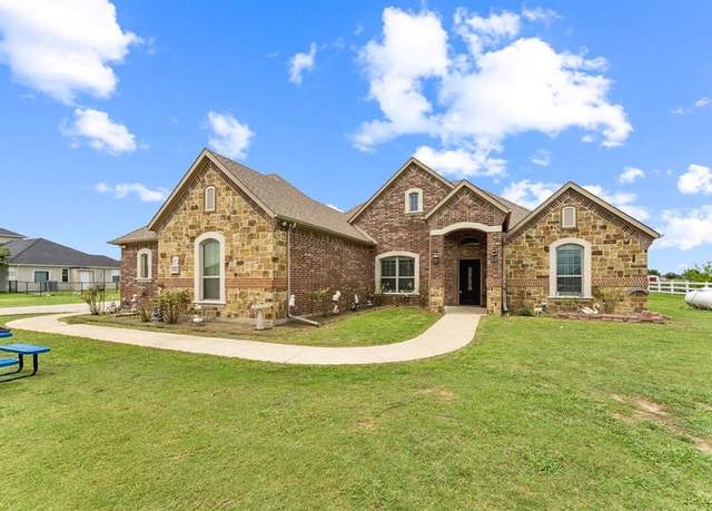 Property at 10525 Mustang Run, Forney, TX 75126, 4 beds, 3 baths