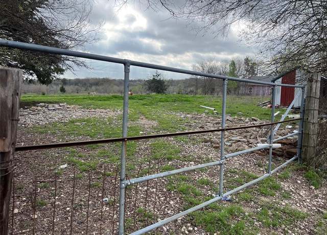 Property at 194 Middle Rd, Denison, TX 75021