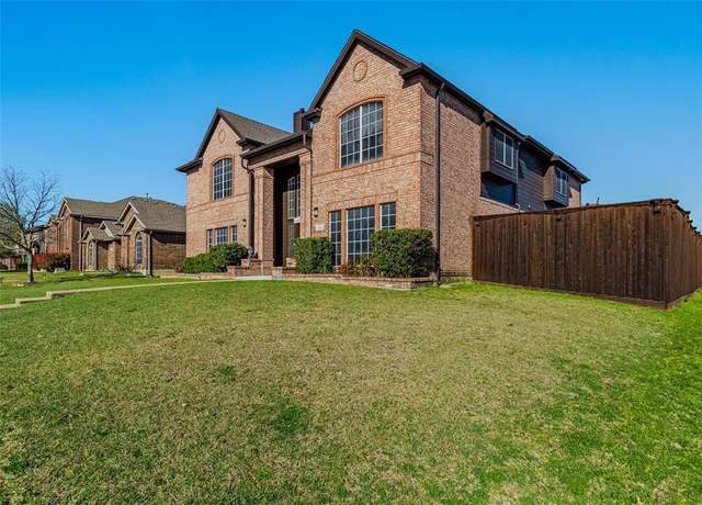 Property at 111 Lanshire Dr, Rockwall, TX 75032, 5 beds, 3.5 baths