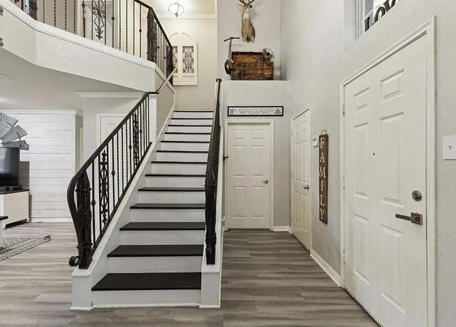 Property at 2222 Woodberry Dr, Forney, TX 75126, 4 beds, 2.5 baths