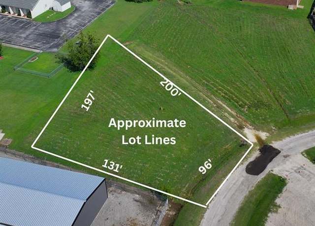 Property at 5909 Walnut Creek Cir, Granbury, TX 76049
