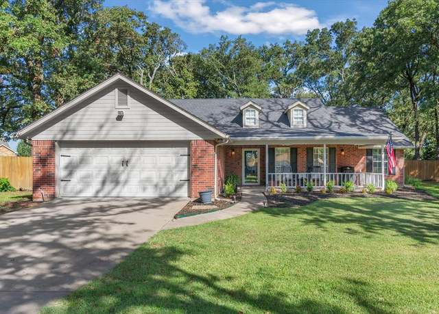Property at 515 Westshore Dr, Wills Point, TX 75169, 3 beds, 2.5 baths