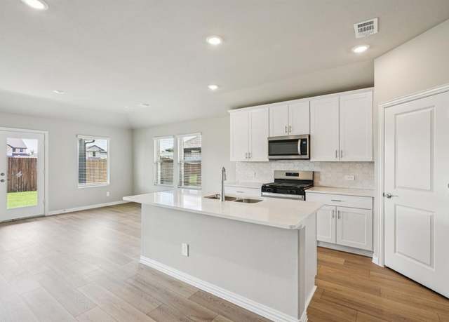 Property at 512 Midnight Oak Dr, Mckinney, TX 75069, 4 beds, 3 baths