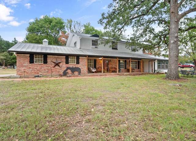 Property at 800 State Highway 75, Fairfield, TX 75840, 4 beds, 3.5 baths