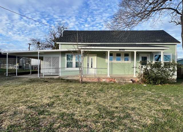 Property at 803 W Wrights Ave, Comanche, TX 76442, 3 beds, 2 baths