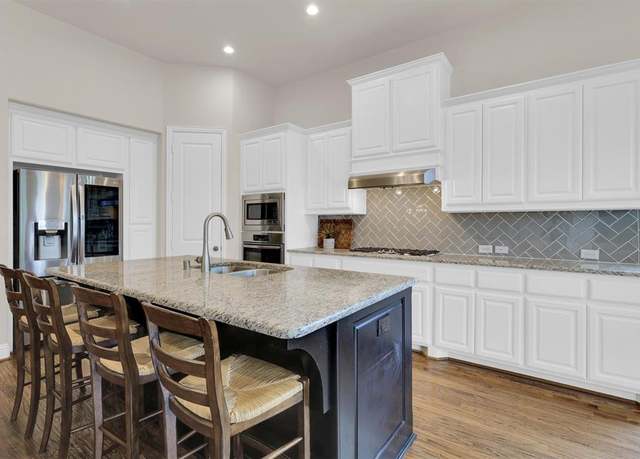 Property at 3555 Fieldview Ct, Celina, TX 75009, 4 beds, 3 baths