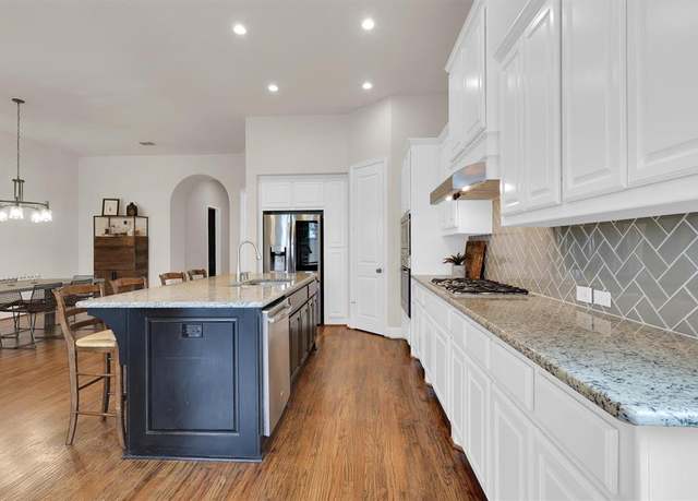 Property at 3555 Fieldview Ct, Celina, TX 75009, 4 beds, 3 baths