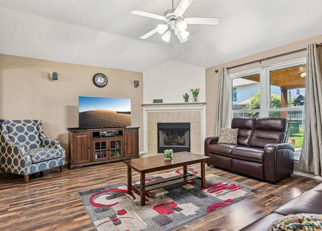 Property at 8833 Stirrup Way, Fort Worth, TX 76244, 3 beds, 2 baths