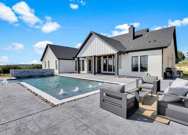 Property at 1000 Sweeney Way, Weatherford, TX 76087, 5 beds, 4.5 baths