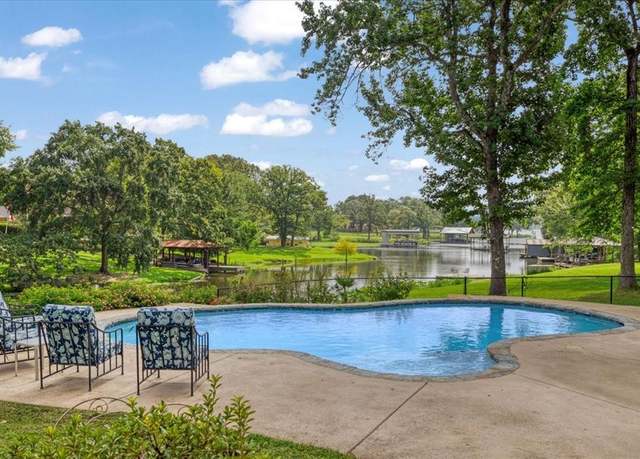Property at 6130 Peninsula Cir, Athens, TX 75752, 4 beds, 3 baths