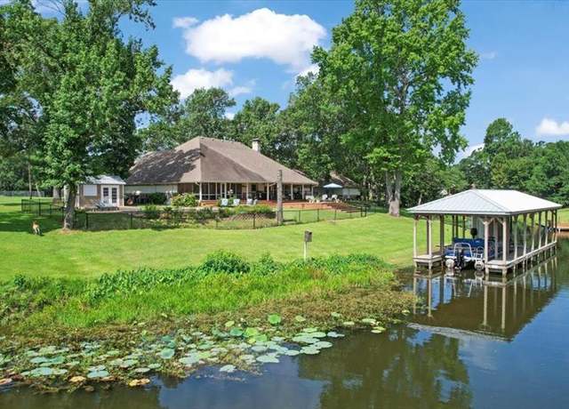 Property at 6130 Peninsula Cir, Athens, TX 75752, 4 beds, 3 baths